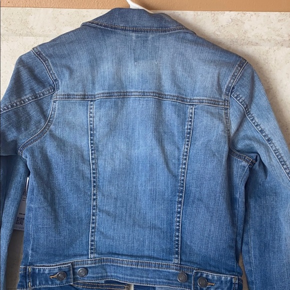 GUESS DENIM TRUCKER JACKET Size "XS" BRAND NEW - NWT - Picture 9 of 11